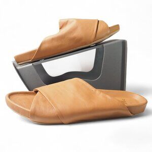 BEEK Kea Leather Slide Sandals Honey Brown Women's 8